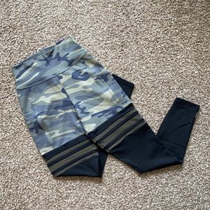 Bombshell Sportswear Pocket Thigh-High Leggings